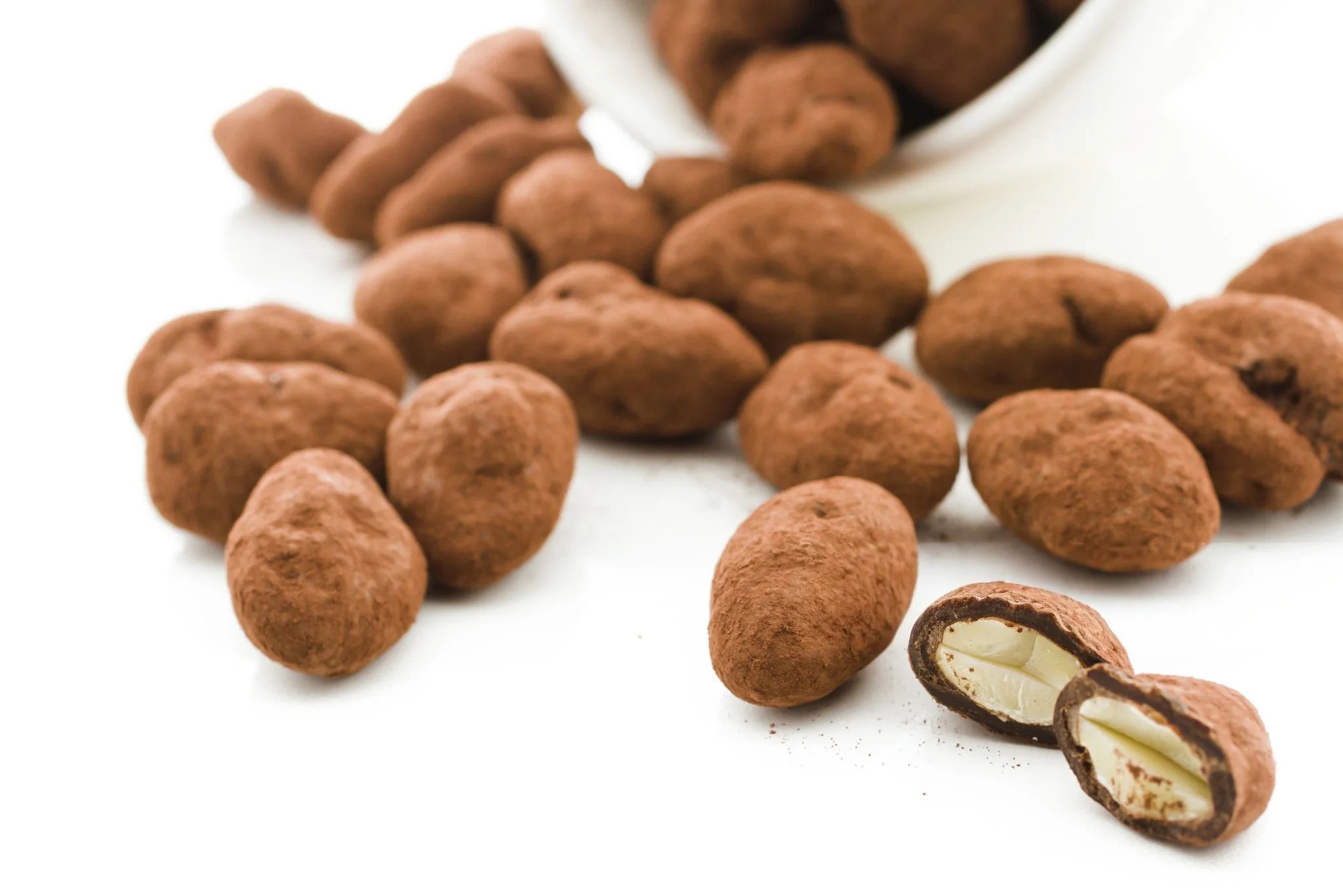 Almond dragees - Chocolate Clusters